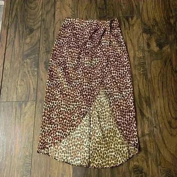 UO Leopard Print Skirt Size XS - Picture 3 of 4
